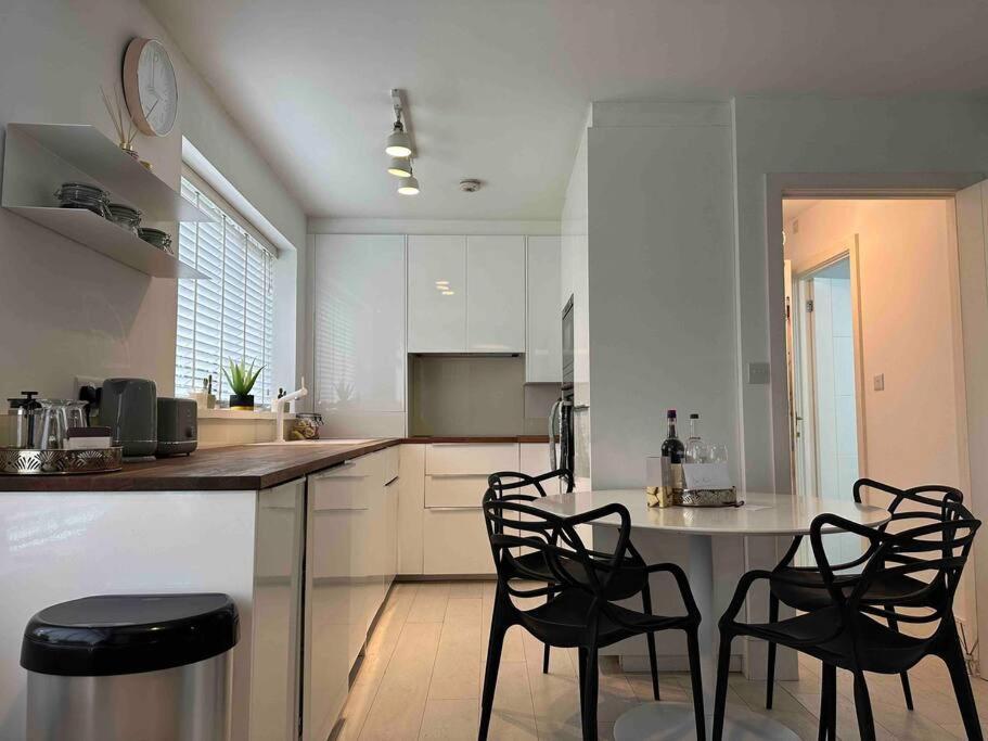 Ferienwohnung Chetwynd Paradise London Exterior foto
